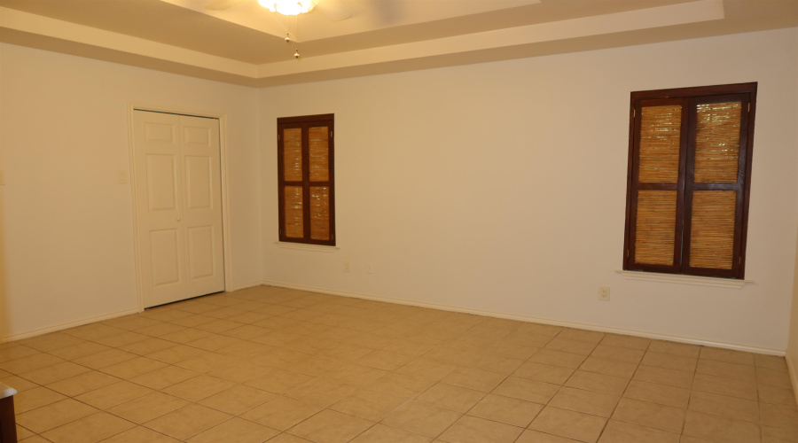 1909 Orange Blossom Lp, LAREDO, Texas 78045, 3 Bedrooms Bedrooms, 8 Rooms Rooms,2 BathroomsBathrooms,Residential,For Sale,1909 Orange Blossom Lp,20264195