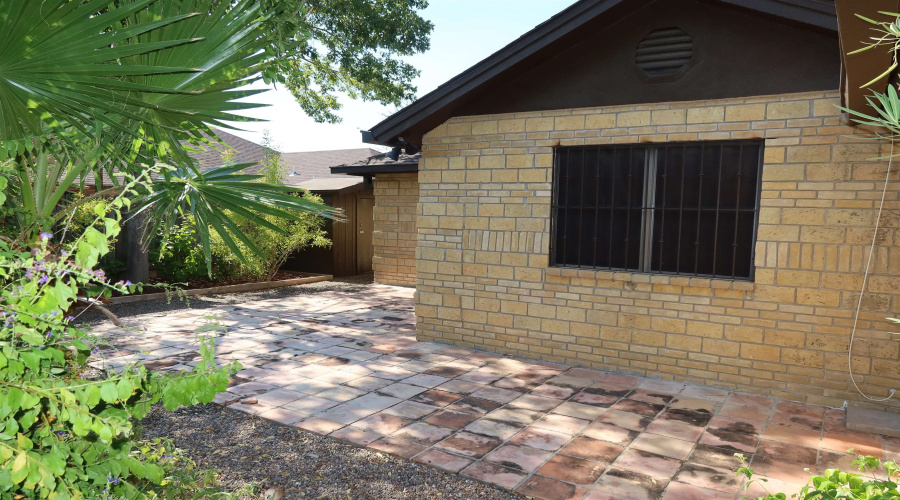 1909 Orange Blossom Lp, LAREDO, Texas 78045, 3 Bedrooms Bedrooms, 8 Rooms Rooms,2 BathroomsBathrooms,Residential,For Sale,1909 Orange Blossom Lp,20264195