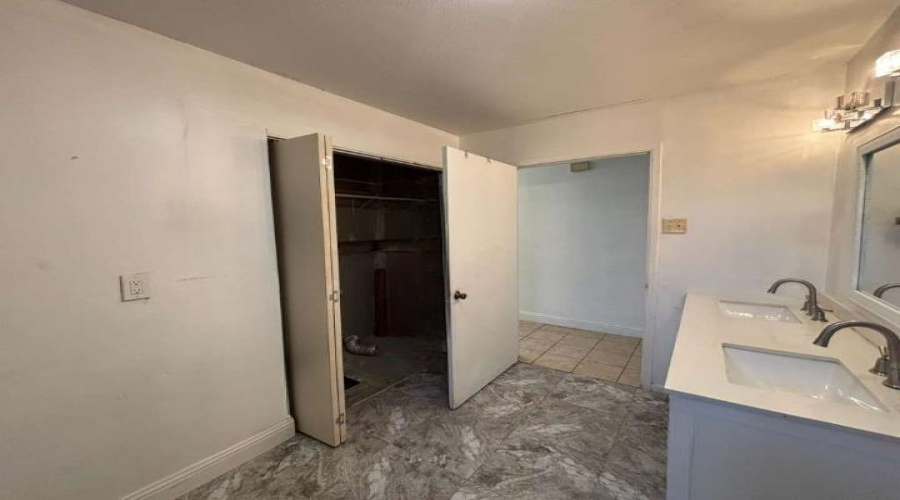 315 Alicante Dr, Laredo, Texas 78046, 2 Bedrooms Bedrooms, 4 Rooms Rooms,2 BathroomsBathrooms,Residential,For Rent,315 Alicante Dr,20264196