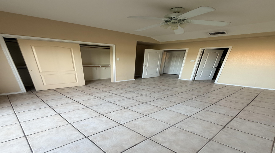 203 Martingale Ln, Laredo, Texas 78041, 2 Bedrooms Bedrooms, 4 Rooms Rooms,2 BathroomsBathrooms,Residential,For Rent,203 Martingale Ln,20264197