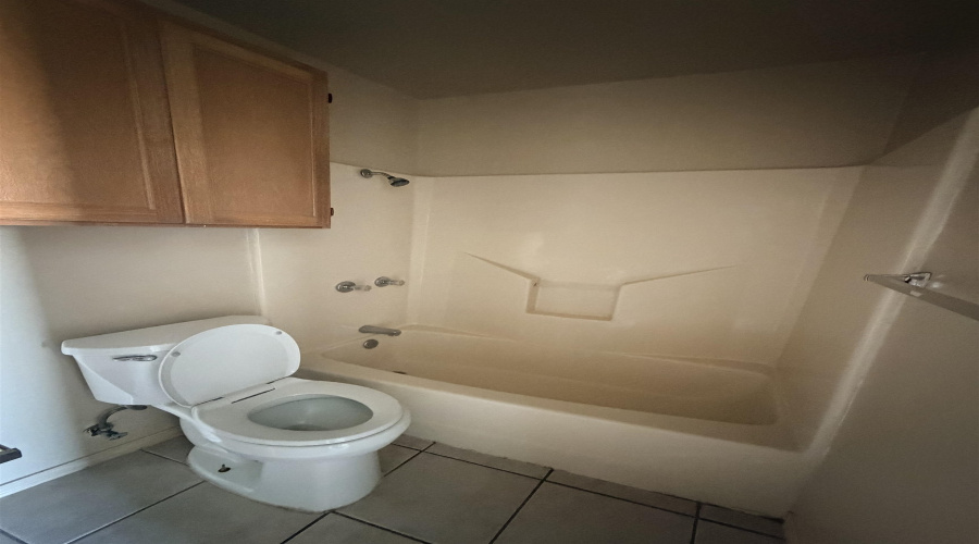 203 Martingale Ln, Laredo, Texas 78041, 2 Bedrooms Bedrooms, 4 Rooms Rooms,2 BathroomsBathrooms,Residential,For Rent,203 Martingale Ln,20264197