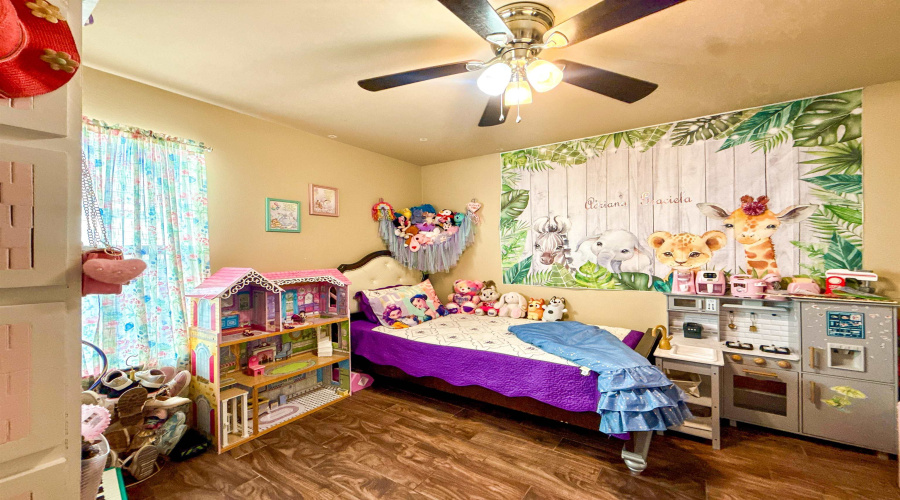 3501 Jose De La Paz, Laredo, Texas 78046, 4 Bedrooms Bedrooms, 5 Rooms Rooms,2 BathroomsBathrooms,Residential,For Sale,3501 Jose De La Paz,20264198