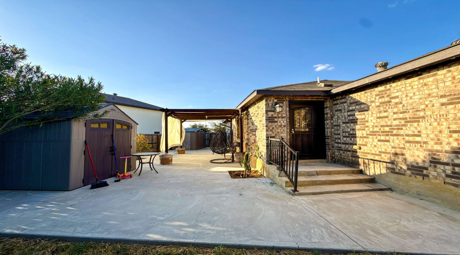 3501 Jose De La Paz, Laredo, Texas 78046, 4 Bedrooms Bedrooms, 5 Rooms Rooms,2 BathroomsBathrooms,Residential,For Sale,3501 Jose De La Paz,20264198