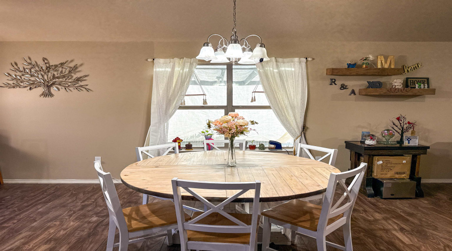 3501 Jose De La Paz, Laredo, Texas 78046, 4 Bedrooms Bedrooms, 5 Rooms Rooms,2 BathroomsBathrooms,Residential,For Sale,3501 Jose De La Paz,20264198
