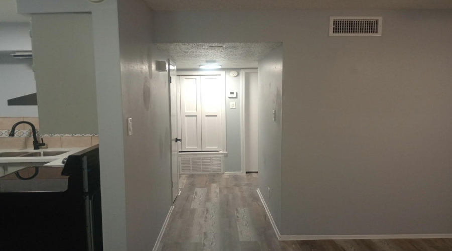 3017 Corpus Christi St, Laredo, Texas 78043, 2 Bedrooms Bedrooms, 3 Rooms Rooms,1 BathroomBathrooms,Residential,For Rent,3017 Corpus Christi St,20264199