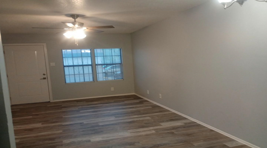 3017 Corpus Christi St, Laredo, Texas 78043, 2 Bedrooms Bedrooms, 3 Rooms Rooms,1 BathroomBathrooms,Residential,For Rent,3017 Corpus Christi St,20264199