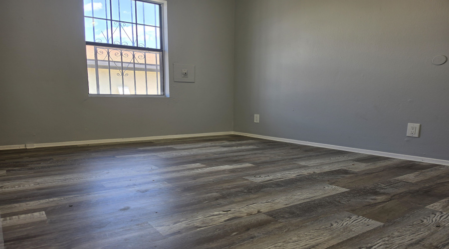 3017 Corpus Christi St, Laredo, Texas 78043, 2 Bedrooms Bedrooms, 3 Rooms Rooms,1 BathroomBathrooms,Residential,For Rent,3017 Corpus Christi St,20264199