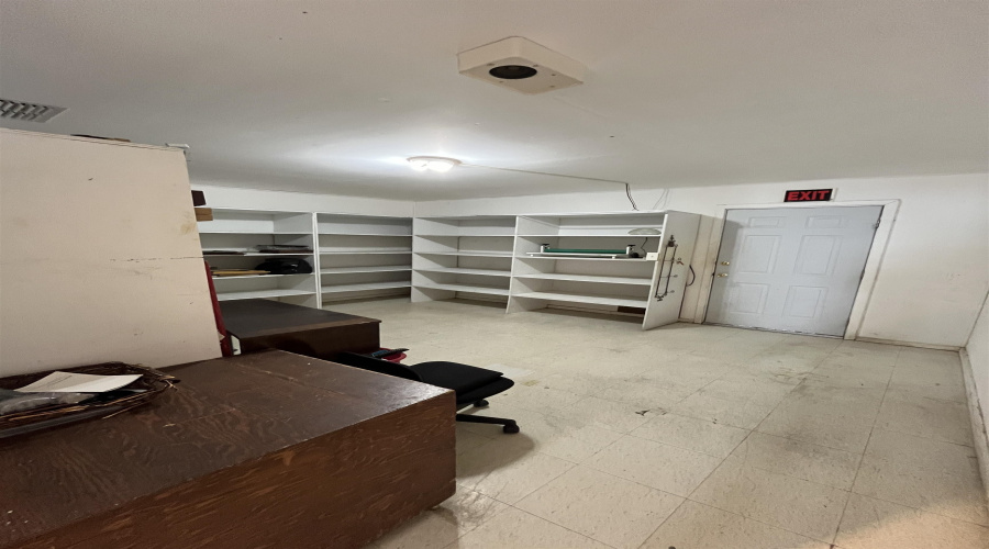 102 W Calton Rd, Laredo, Texas 78041, ,2 BathroomsBathrooms,Commercial retail/office,For Rent,102 W Calton Rd,20264208