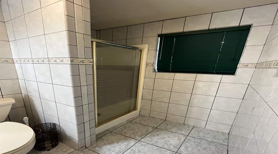 102 W Calton Rd, Laredo, Texas 78041, ,2 BathroomsBathrooms,Commercial retail/office,For Rent,102 W Calton Rd,20264208