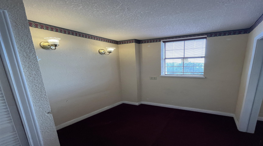102 W Calton Rd, Laredo, Texas 78041, ,2 BathroomsBathrooms,Commercial retail/office,For Rent,102 W Calton Rd,20264208