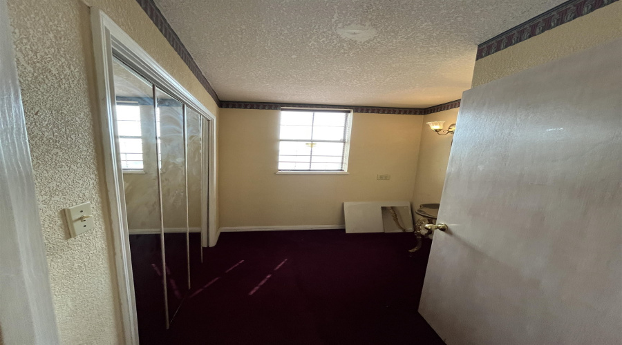 102 W Calton Rd, Laredo, Texas 78041, ,2 BathroomsBathrooms,Commercial retail/office,For Rent,102 W Calton Rd,20264208