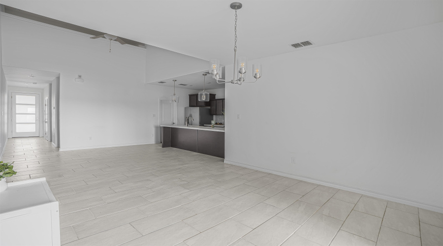 9915 Kaspar Dr., Laredo, Texas 78041, 3 Bedrooms Bedrooms, 5 Rooms Rooms,3 BathroomsBathrooms,Residential,For Sale,9915 Kaspar Dr.,20264201