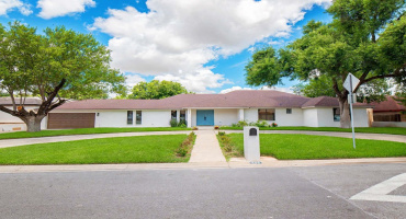 606 Merlin Rd, Laredo, Texas 78041, 4 Bedrooms Bedrooms, 8 Rooms Rooms,4 BathroomsBathrooms,Residential,For Sale,606 Merlin Rd,20264202 606 Merlin Rd, Laredo, Texas 78041, 4 Bedrooms Bedrooms, 8 Rooms Rooms,4 BathroomsBathrooms,Residential,For Sale,606 Merlin Rd,20264202