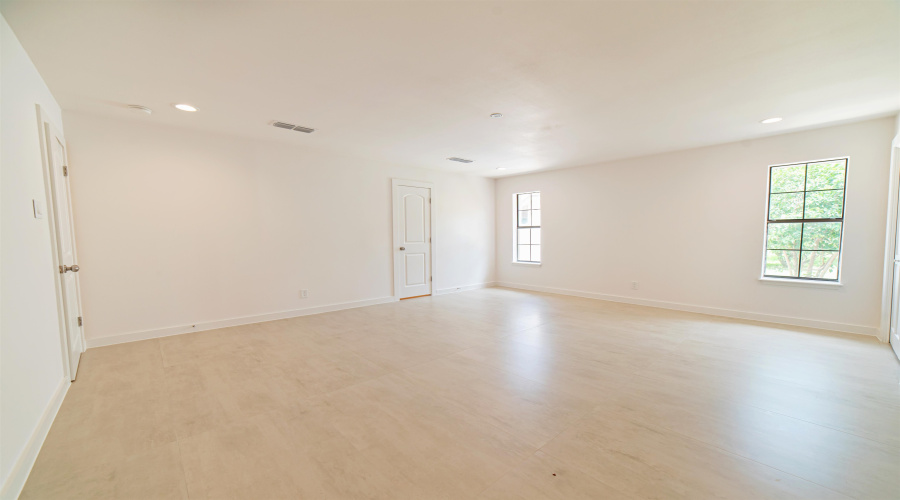 606 Merlin Rd, Laredo, Texas 78041, 4 Bedrooms Bedrooms, 8 Rooms Rooms,4 BathroomsBathrooms,Residential,For Sale,606 Merlin Rd,20264202