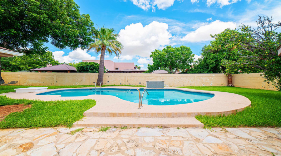 606 Merlin Rd, Laredo, Texas 78041, 4 Bedrooms Bedrooms, 8 Rooms Rooms,4 BathroomsBathrooms,Residential,For Sale,606 Merlin Rd,20264202