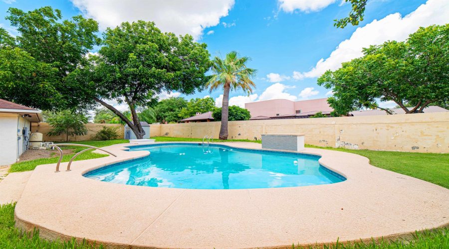 606 Merlin Rd, Laredo, Texas 78041, 4 Bedrooms Bedrooms, 8 Rooms Rooms,4 BathroomsBathrooms,Residential,For Sale,606 Merlin Rd,20264202