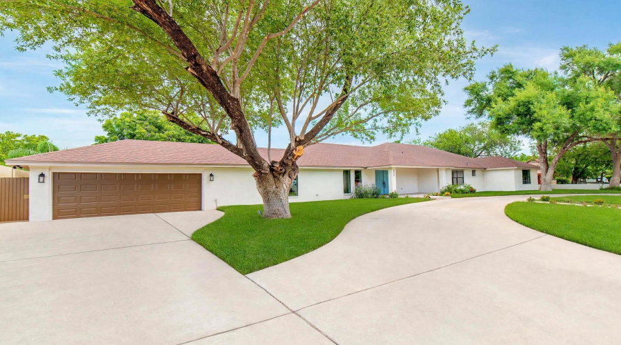 606 Merlin Rd, Laredo, Texas 78041, 4 Bedrooms Bedrooms, 8 Rooms Rooms,4 BathroomsBathrooms,Residential,For Sale,606 Merlin Rd,20264202