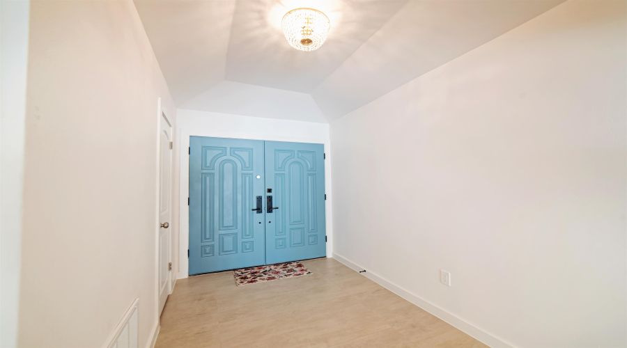 606 Merlin Rd, Laredo, Texas 78041, 4 Bedrooms Bedrooms, 8 Rooms Rooms,4 BathroomsBathrooms,Residential,For Sale,606 Merlin Rd,20264202