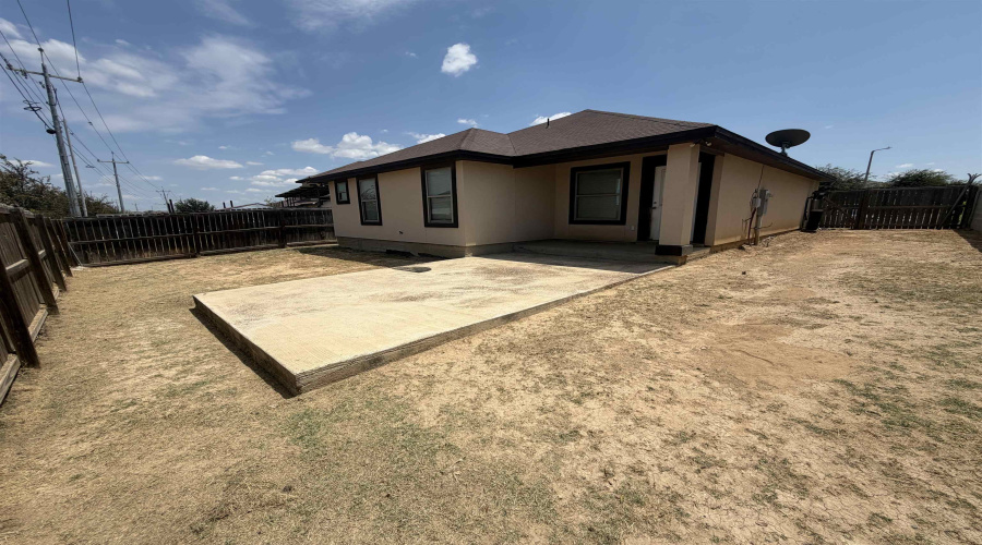 4304 Alexis Dr, Laredo, Texas 78046, 3 Bedrooms Bedrooms, 7 Rooms Rooms,2 BathroomsBathrooms,Residential,For Rent,4304 Alexis Dr,20264204