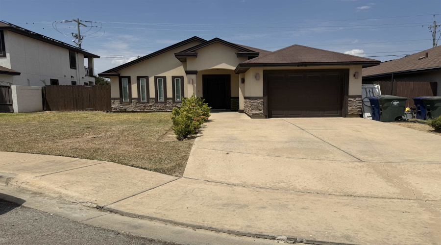 4304 Alexis Dr, Laredo, Texas 78046, 3 Bedrooms Bedrooms, 7 Rooms Rooms,2 BathroomsBathrooms,Residential,For Rent,4304 Alexis Dr,20264204