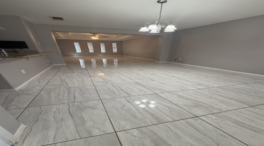 4304 Alexis Dr, Laredo, Texas 78046, 3 Bedrooms Bedrooms, 7 Rooms Rooms,2 BathroomsBathrooms,Residential,For Rent,4304 Alexis Dr,20264204