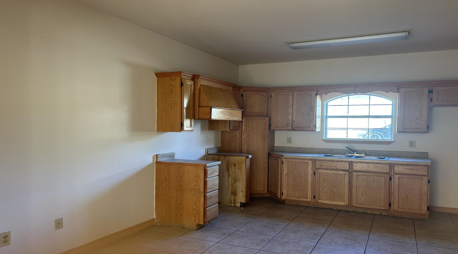 2901 S Martin Ave, Laredo, Texas 78046, 2 Bedrooms Bedrooms, 5 Rooms Rooms,1 BathroomBathrooms,Residential,For Rent,2901 S Martin Ave,20264205