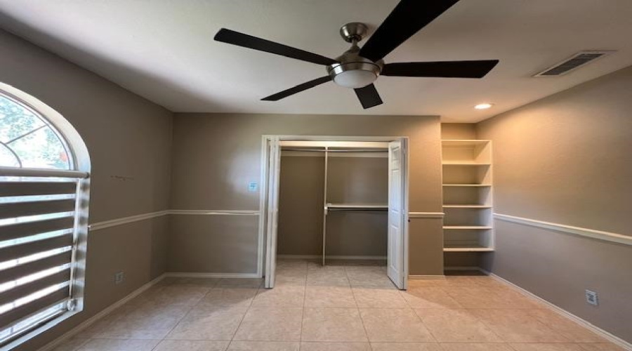 1201 St Patrick Dr, LAREDO, Texas 78045, 4 Bedrooms Bedrooms, 6 Rooms Rooms,3 BathroomsBathrooms,Residential,For Rent,1201 St Patrick Dr,20264207