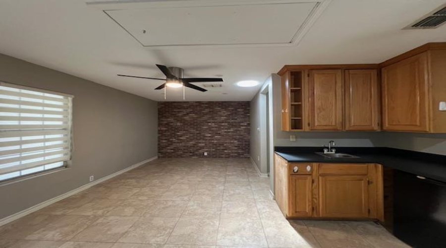 1201 St Patrick Dr, LAREDO, Texas 78045, 4 Bedrooms Bedrooms, 6 Rooms Rooms,3 BathroomsBathrooms,Residential,For Rent,1201 St Patrick Dr,20264207
