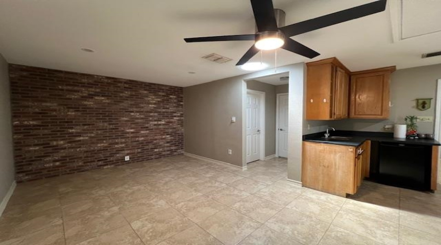1201 St Patrick Dr, LAREDO, Texas 78045, 4 Bedrooms Bedrooms, 6 Rooms Rooms,3 BathroomsBathrooms,Residential,For Rent,1201 St Patrick Dr,20264207