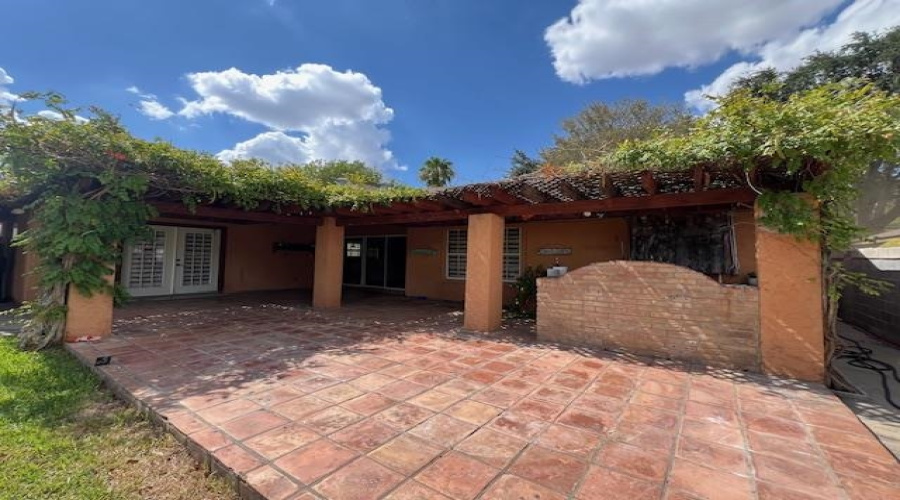 1201 St Patrick Dr, LAREDO, Texas 78045, 4 Bedrooms Bedrooms, 6 Rooms Rooms,3 BathroomsBathrooms,Residential,For Rent,1201 St Patrick Dr,20264207