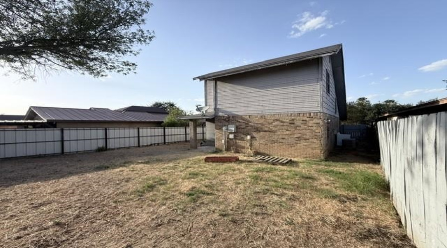 1423 Agave Dr, Laredo, Texas 78041, 3 Bedrooms Bedrooms, 5 Rooms Rooms,2 BathroomsBathrooms,Residential,For Rent,1423 Agave Dr,20264211