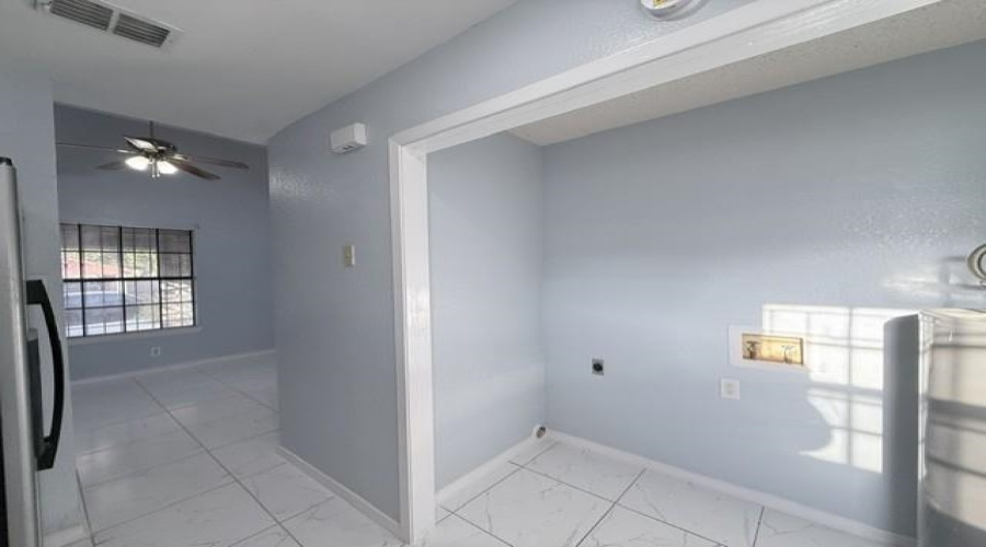 1423 Agave Dr, Laredo, Texas 78041, 3 Bedrooms Bedrooms, 5 Rooms Rooms,2 BathroomsBathrooms,Residential,For Rent,1423 Agave Dr,20264211