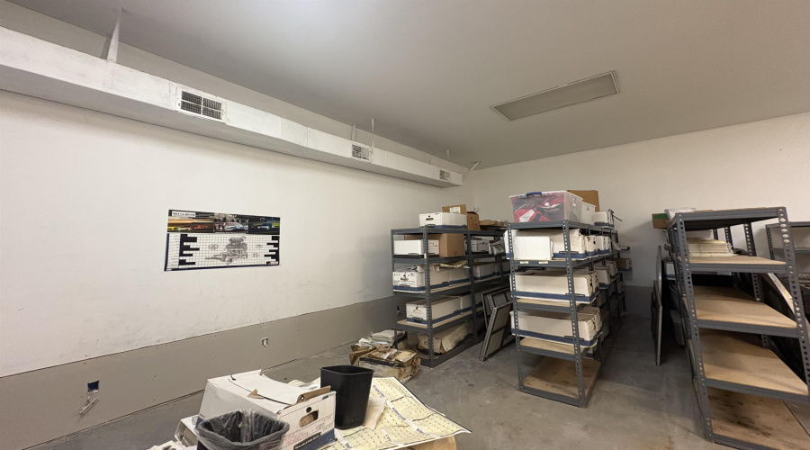 2614 San Eduardo Ave, Laredo, Texas 78040, 1 Room Rooms,1 BathroomBathrooms,Commercial retail/office,For Rent,2614 San Eduardo Ave,20263456