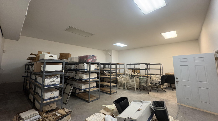 2614 San Eduardo Ave, Laredo, Texas 78040, 1 Room Rooms,1 BathroomBathrooms,Commercial retail/office,For Rent,2614 San Eduardo Ave,20263456
