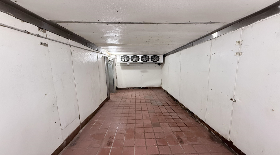 5603 San Dario Ave, Laredo, Texas 78045, 1 Room Rooms,2 BathroomsBathrooms,Commercial retail/office,For Rent,5603 San Dario Ave,20264216