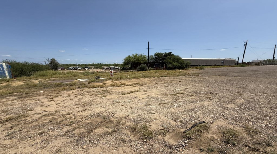 184 Los Minerales, Laredo, Texas 78045-6201, ,Land,For Sale,184 Los Minerales,20253654