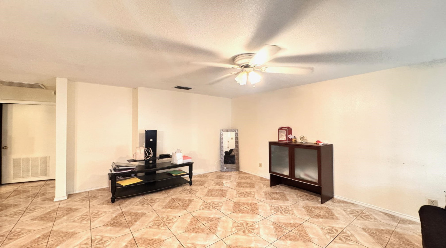 5116 Haynes Ave, LAREDO, Texas 78041, ,Multi-family,For Sale,5116 Haynes Ave,20264213