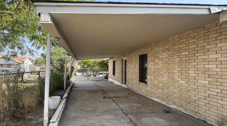 207 Victoria St, Laredo, Texas 78040, 4 Bedrooms Bedrooms, 7 Rooms Rooms,2 BathroomsBathrooms,Residential,For Sale,207 Victoria St,20264214