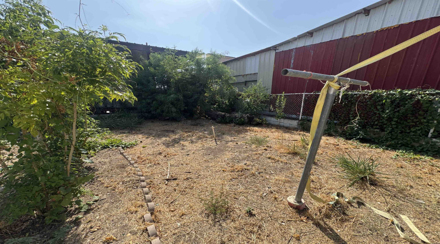 207 Victoria St, Laredo, Texas 78040, 4 Bedrooms Bedrooms, 7 Rooms Rooms,2 BathroomsBathrooms,Residential,For Sale,207 Victoria St,20264214