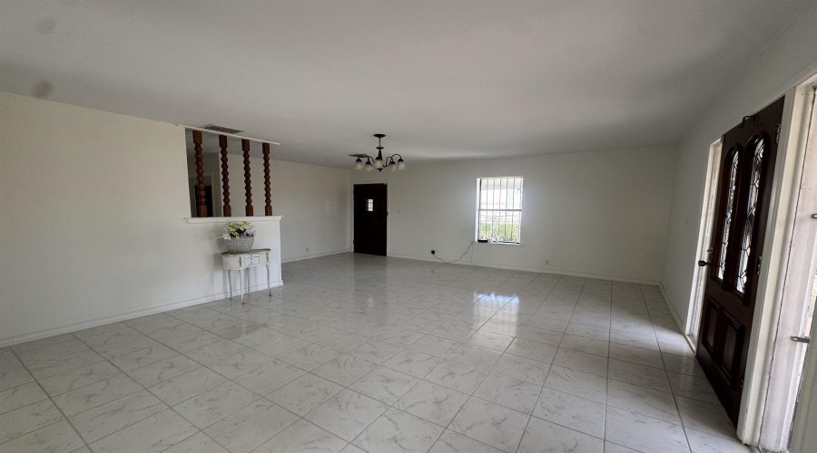 207 Victoria St, Laredo, Texas 78040, 4 Bedrooms Bedrooms, 7 Rooms Rooms,2 BathroomsBathrooms,Residential,For Sale,207 Victoria St,20264214