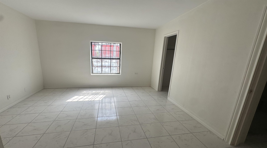 207 Victoria St, Laredo, Texas 78040, 4 Bedrooms Bedrooms, 7 Rooms Rooms,2 BathroomsBathrooms,Residential,For Sale,207 Victoria St,20264214