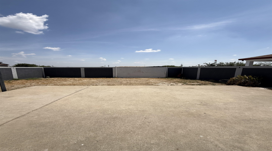 227 Girasol Ct, Laredo, Texas 78043, 3 Bedrooms Bedrooms, 5 Rooms Rooms,2 BathroomsBathrooms,Residential,For Rent,227 Girasol Ct,20264217