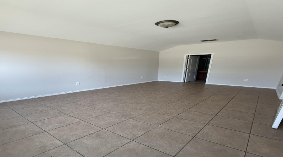 227 Girasol Ct, Laredo, Texas 78043, 3 Bedrooms Bedrooms, 5 Rooms Rooms,2 BathroomsBathrooms,Residential,For Rent,227 Girasol Ct,20264217