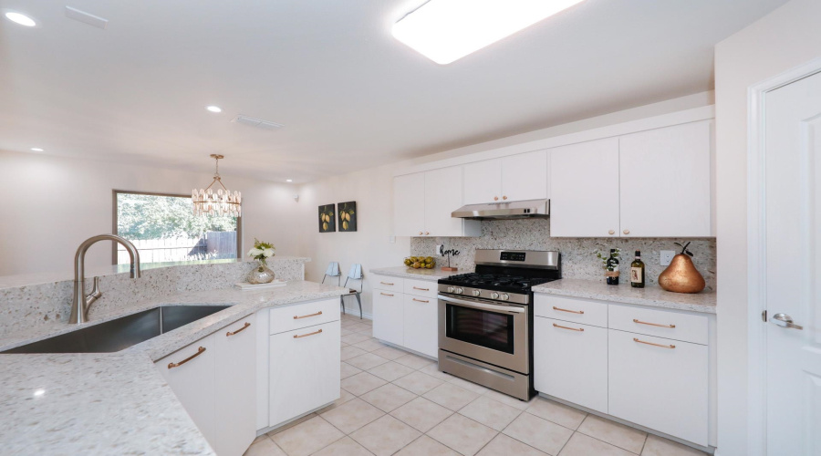 425 Cinnamon Teal Lp, LAREDO, Texas 78045, 3 Bedrooms Bedrooms, 5 Rooms Rooms,2 BathroomsBathrooms,Residential,For Rent,425 Cinnamon Teal Lp,20264218