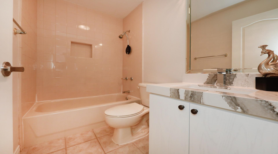 425 Cinnamon Teal Lp, LAREDO, Texas 78045, 3 Bedrooms Bedrooms, 5 Rooms Rooms,2 BathroomsBathrooms,Residential,For Rent,425 Cinnamon Teal Lp,20264218