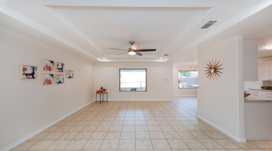 425 Cinnamon Teal Lp, LAREDO, Texas 78045, 3 Bedrooms Bedrooms, 5 Rooms Rooms,2 BathroomsBathrooms,Residential,For Rent,425 Cinnamon Teal Lp,20264218