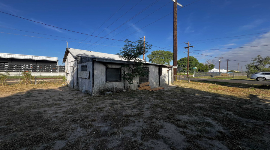 1819 Alamo St, Laredo, Texas 78040, ,Residential,For Sale,1819 Alamo St,20264219