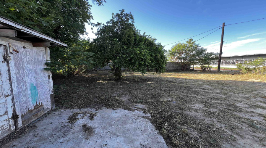 1819 Alamo St, Laredo, Texas 78040, ,Residential,For Sale,1819 Alamo St,20264219