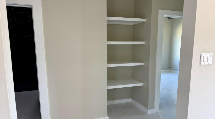 5008 Luna Grande Lp., Laredo, Texas 78046, 3 Bedrooms Bedrooms, 5 Rooms Rooms,2 BathroomsBathrooms,Residential,For Sale,5008 Luna Grande Lp.,20264220