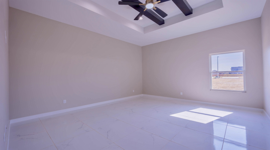 5008 Luna Grande Lp., Laredo, Texas 78046, 3 Bedrooms Bedrooms, 5 Rooms Rooms,2 BathroomsBathrooms,Residential,For Sale,5008 Luna Grande Lp.,20264220